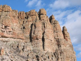 Image of the Clarno Palisades.