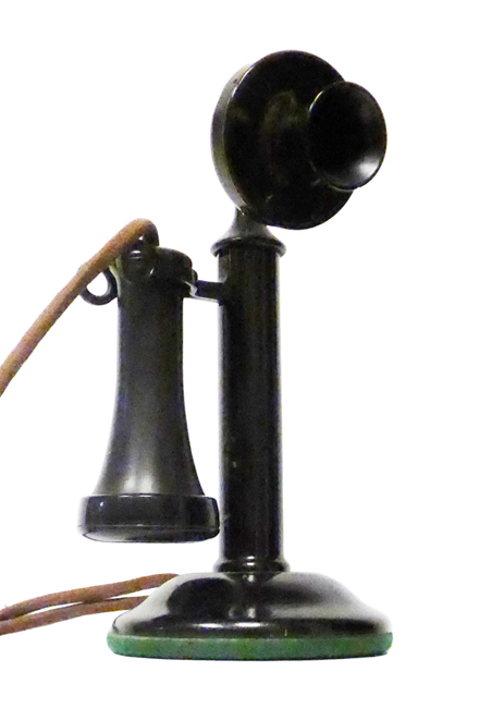 A model 20AL phone manufactured by Western Electric in the early 20th century. A model 20AL phone manufactured by Western Electric in the early 20th century.