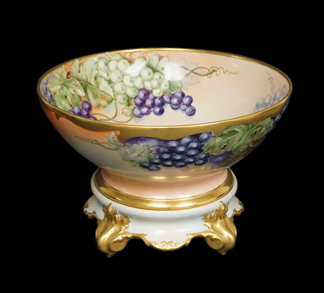 A punch bowl that belonged to the Kennedy family while they lived in Brookline. A punch bowl that belonged to the Kennedy family while they lived in Brookline.