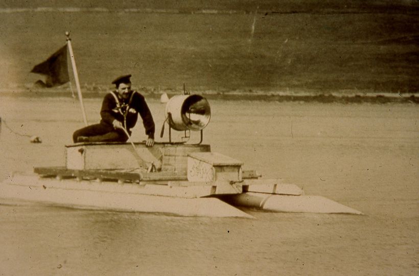 Electric boat on the lake