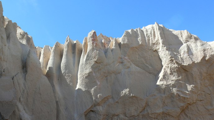 Eroded bluff on the edge of the Valley of Ten Thousand Smokes