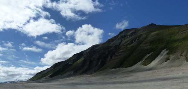 Buttress-Range-from-the-River-Lethe