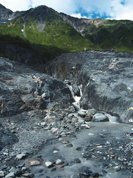 sedimentary rocks at Exit Glacier
