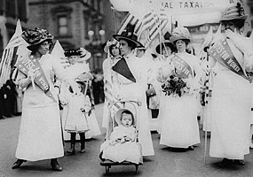 Historic photo: Suffragist parade in New York City in 1912.