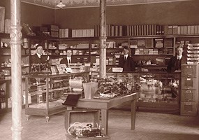 The Keweenaw Printing Company’s Union Building Store was typical of business in 1915 Calumet.