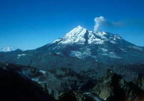 Mt. Redoubt during an eruption cycle in 1990.
