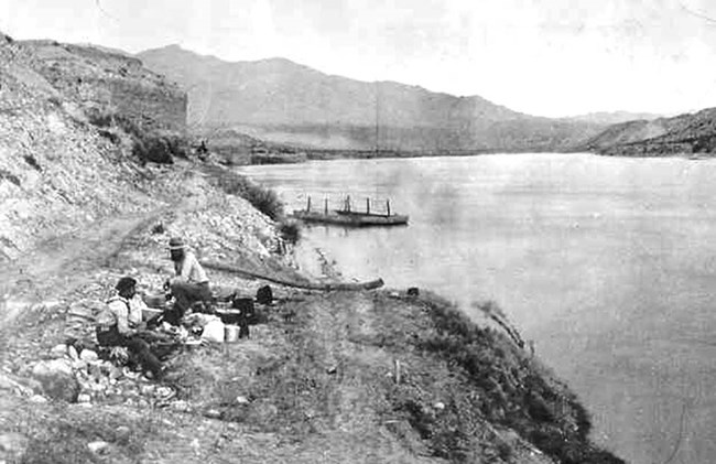 Historical view of Bonelli Ferry
