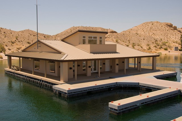 Cottonwood Cove floating marina services building