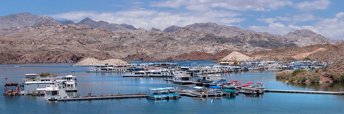 View of boats docked at Katherine Landing marina