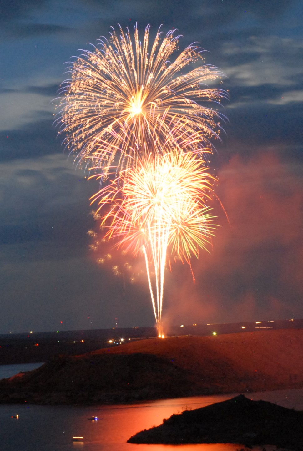 2016 fireworks display at Lake Meredith