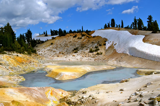 Hydrothermal pools at Bumpass Hell