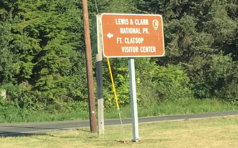 Road sign leading to Lewis and Clark National Historical Park