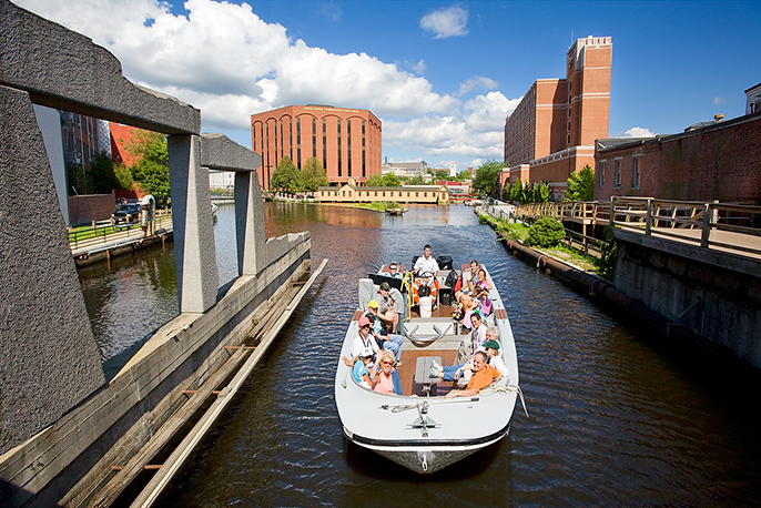 Canal boat tours in downtown Lowell