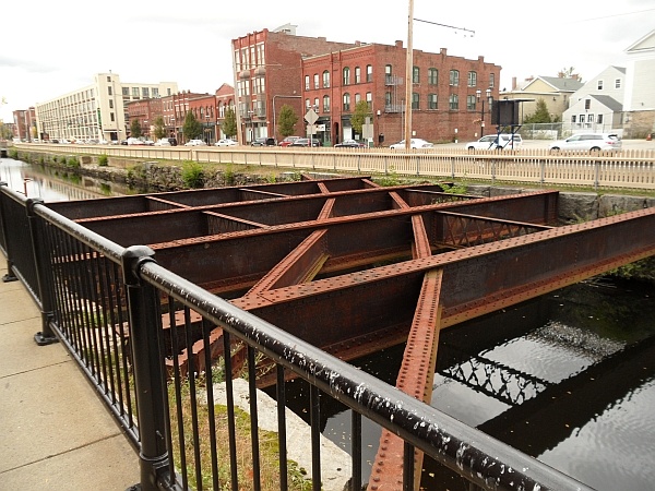 Bridge over Merrimack Canal