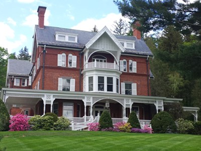 Mansion Front View Flowering shrubs::Mansion Front in Springtime flowering shrubs