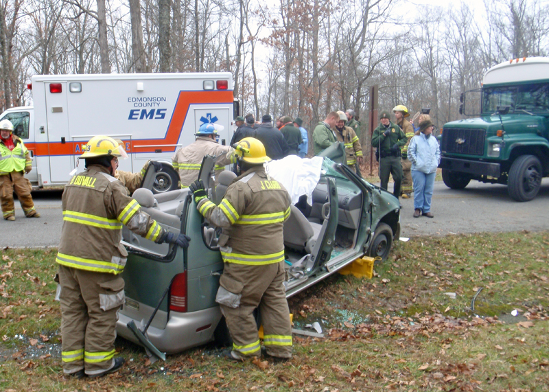 Mammoth Cave NP rangers and Edmonson County emergency officials cooperate in emergency training at a mock accident.