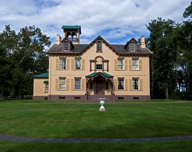 Martin Van Buren's house viewed from the front