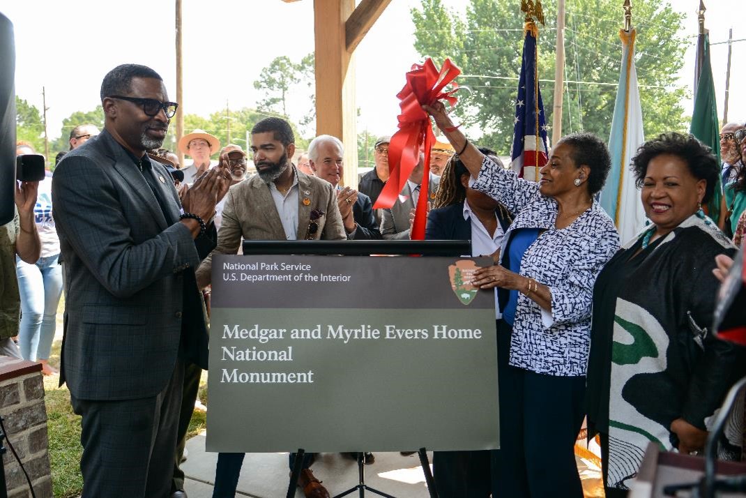 Unveiling of new park sign