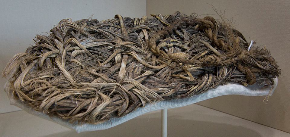 Tan yucca sandal sole with twisted yucca straps