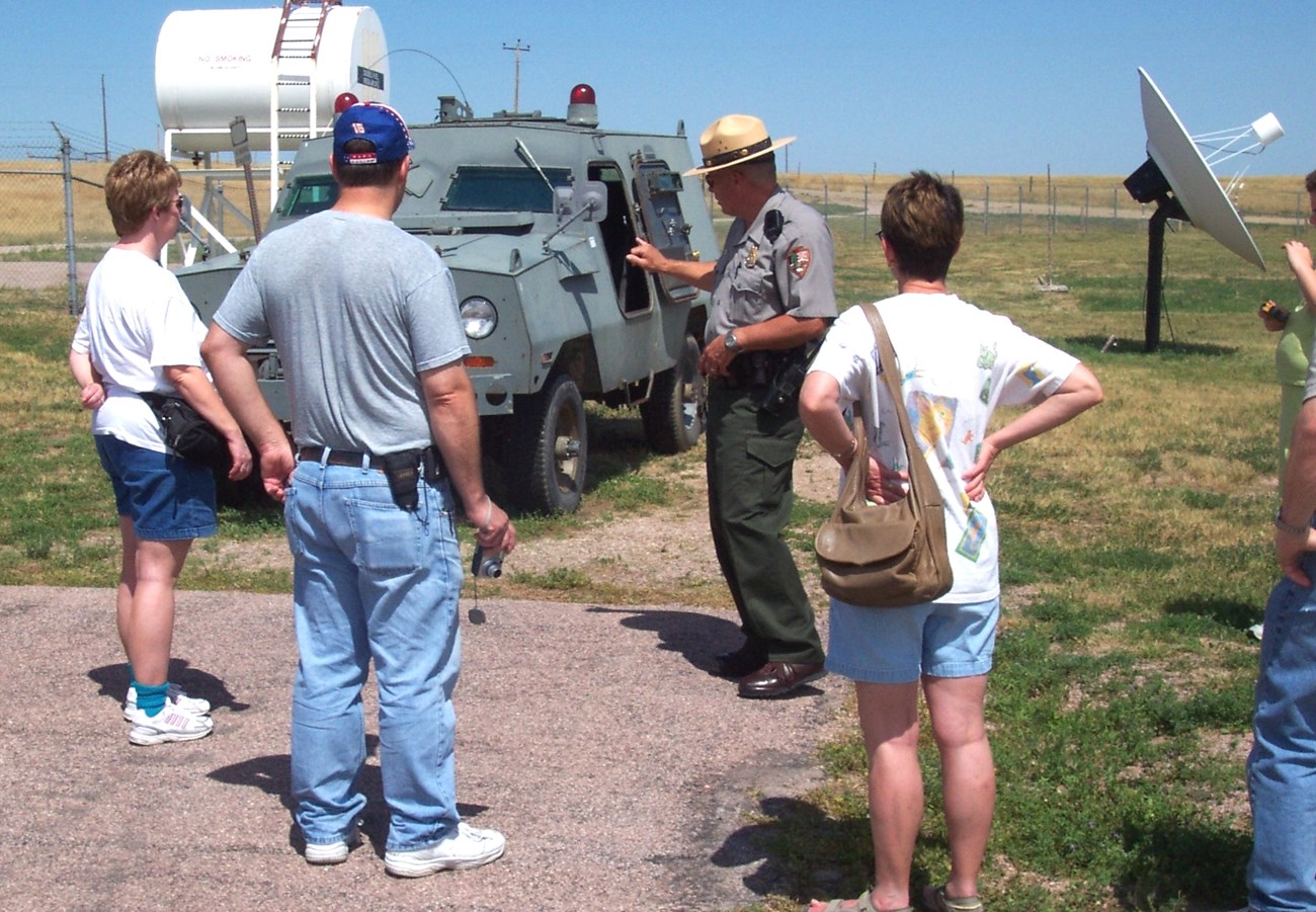 Visitors on Tour at Delta-01