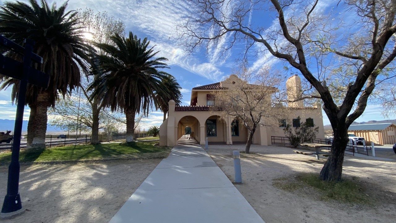 the sidewalk leading to Kelso Depot