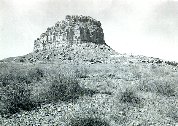 Image of looking south from small site 29SJ 1360 towards Fajada Butte