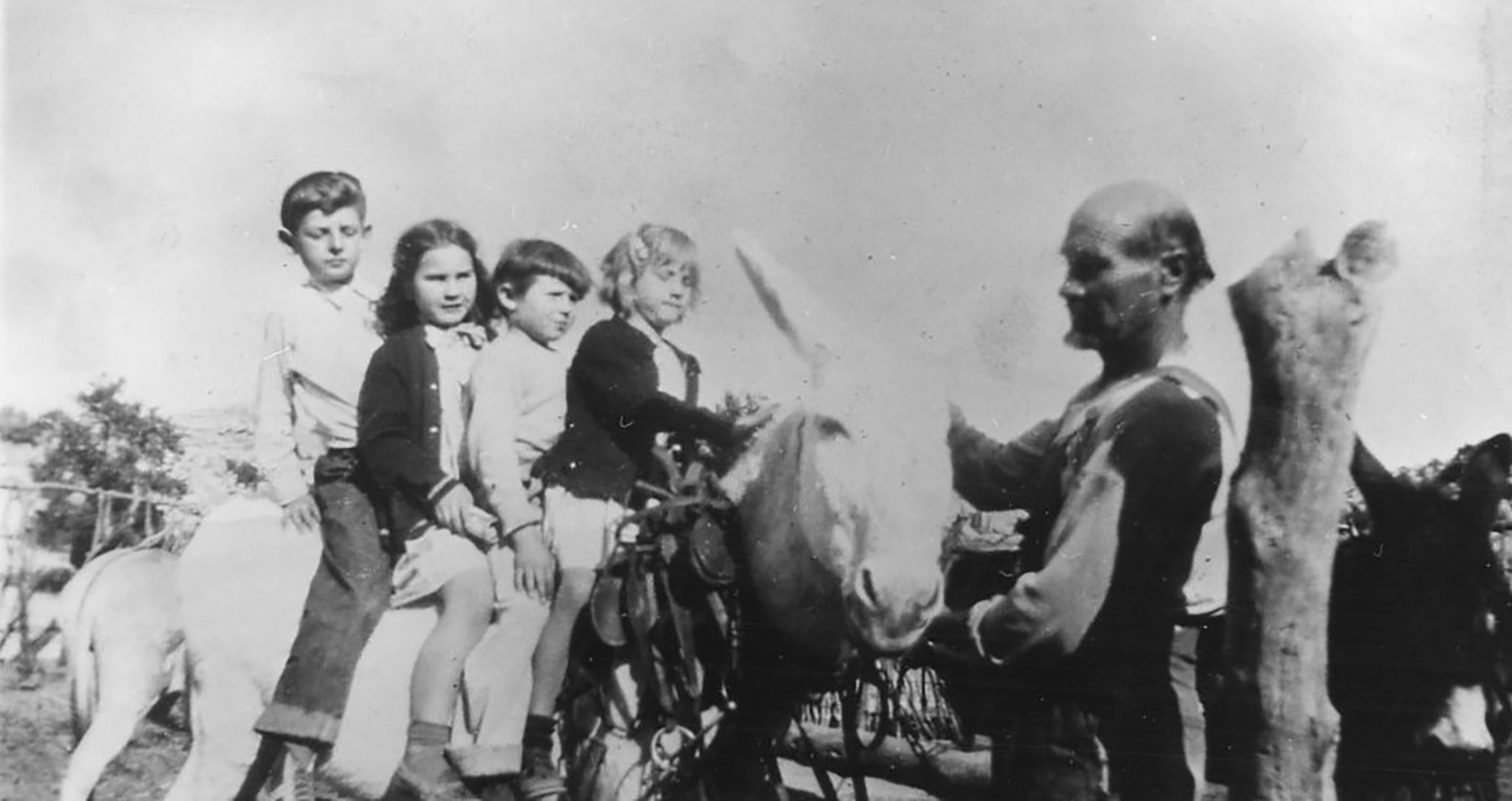 Children on mule