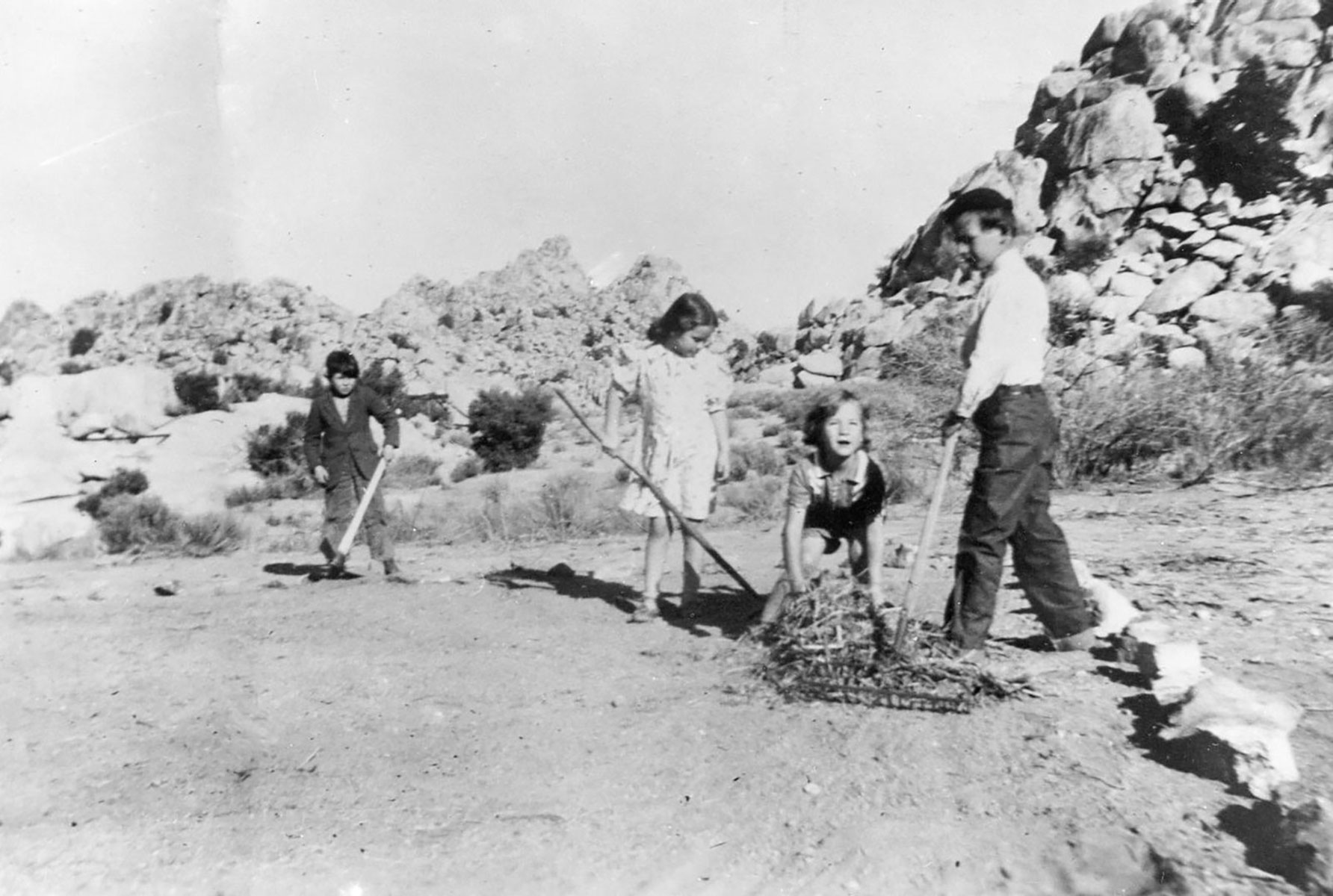 (“The Yard Committee,” Phyllis & Pat Keys, John Eaton and his older brother)