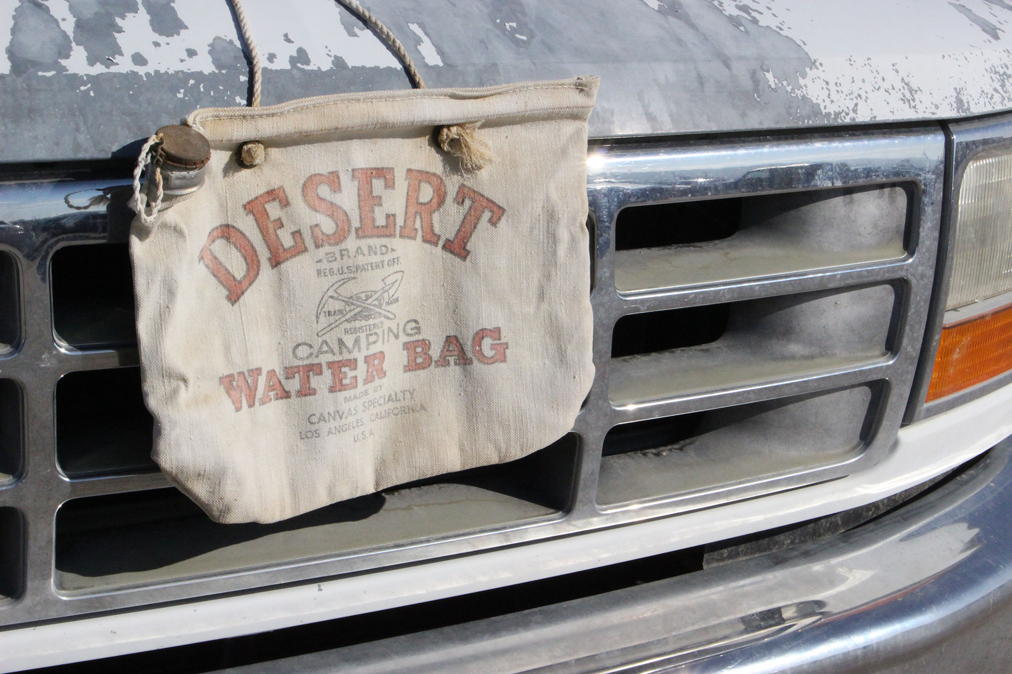 Modern canvas water bag