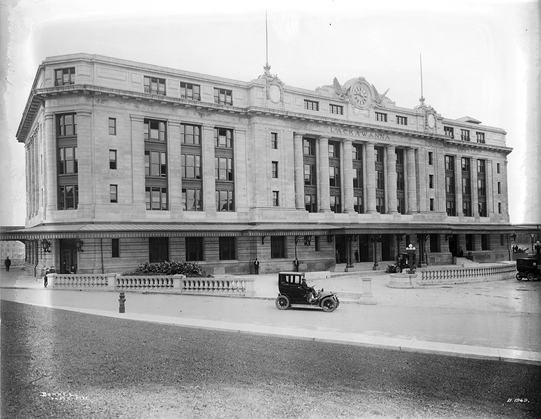 Delaware, Lackawanna, and Western Railroad passenger station design plan