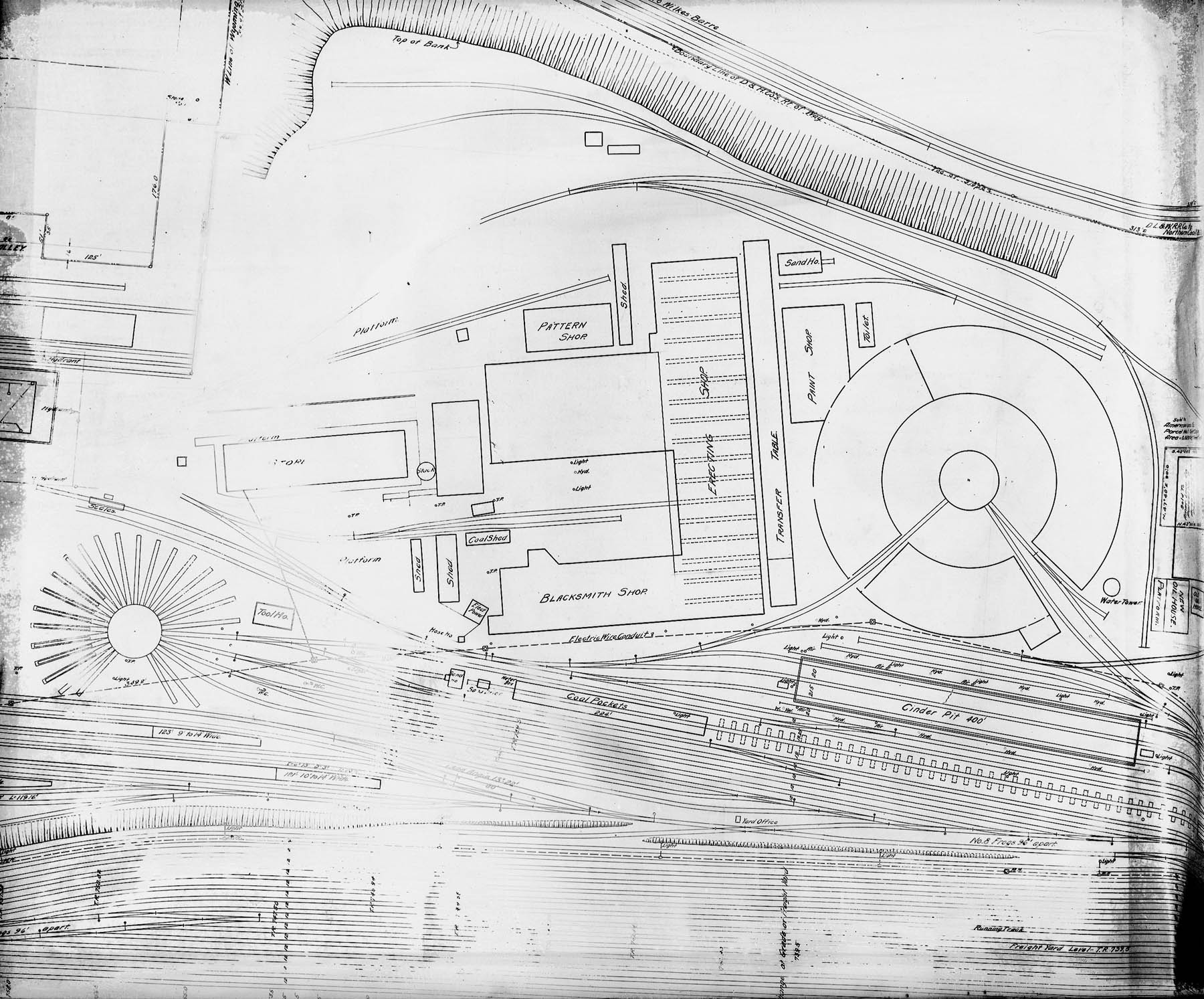 Map of buildings, tracks & turntables