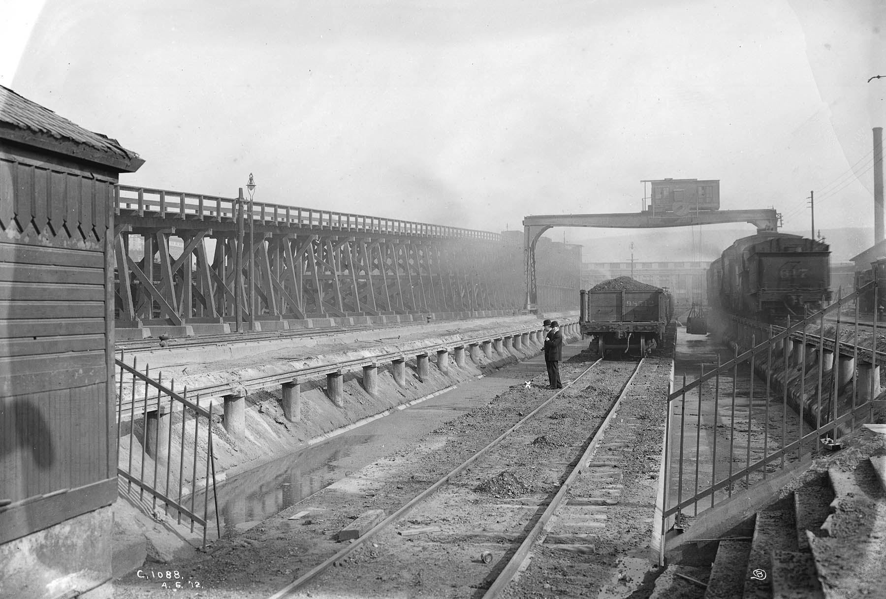 Coal refilling trestle with ash tracks