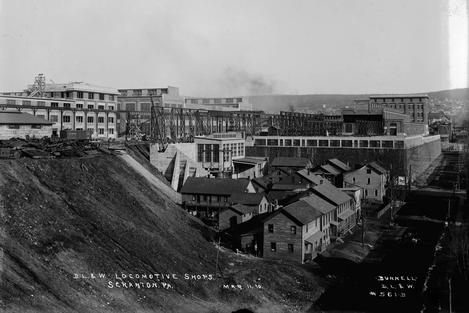 D.L.& W. Locomotive Shops, Scranton PA
Delaware, Lackawanna, and Western Railroad Company
