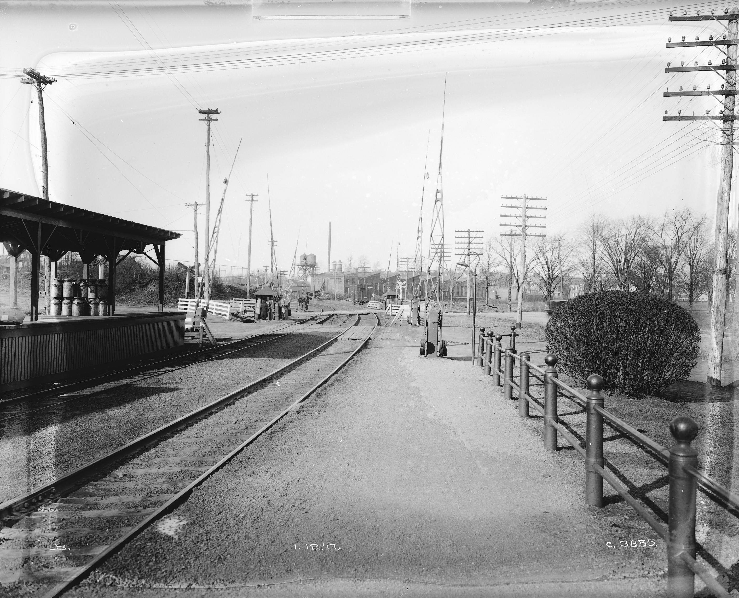 Milk platform and manned crossing