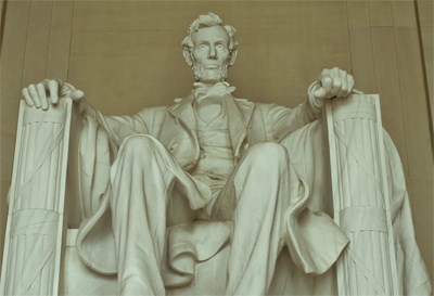 abraham lincoln statue