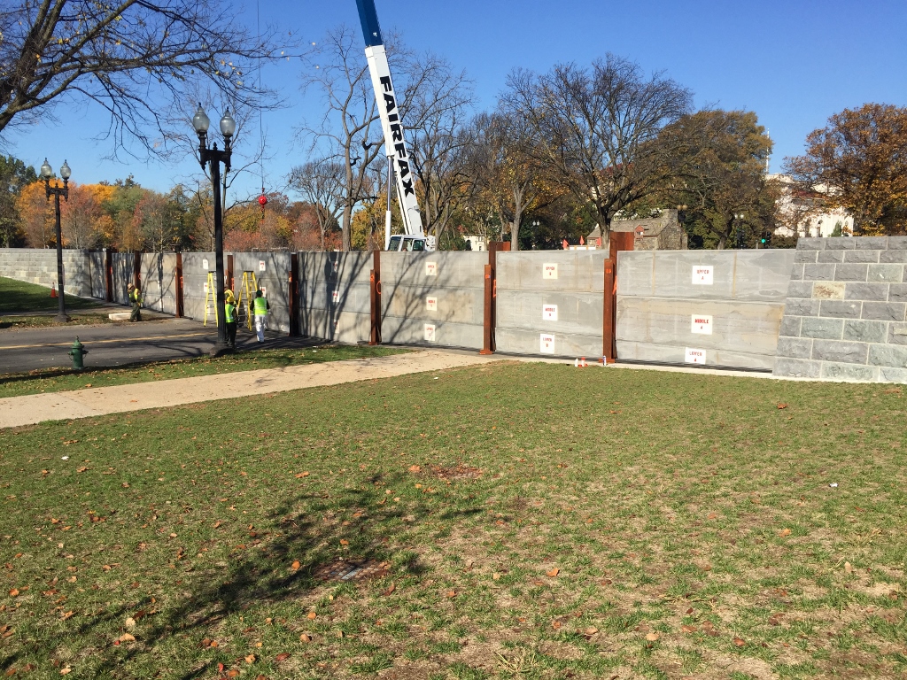 17th st Levee being installed during 2015 test