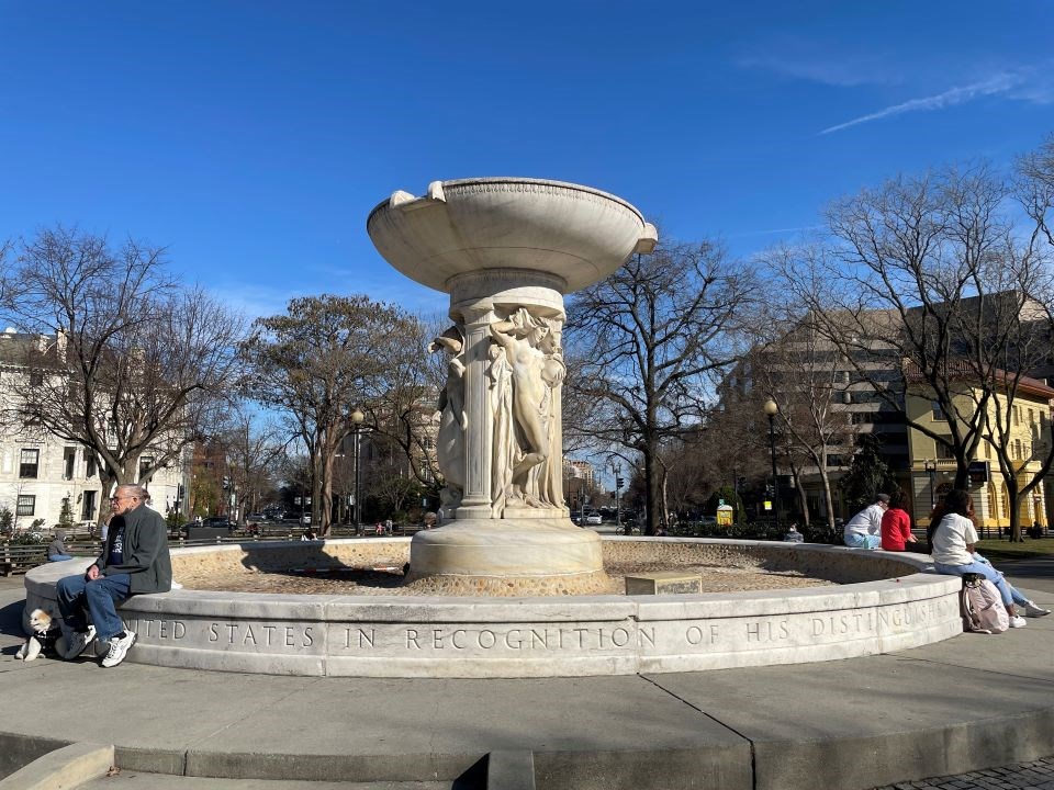 Image of fountain at Dupont Circle