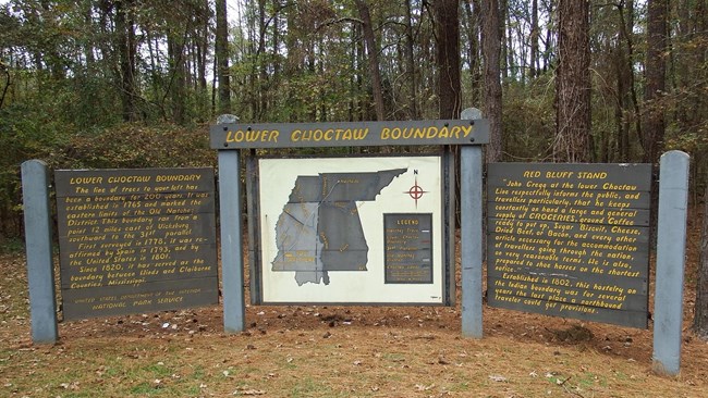 Three-panel sign about the Lower Choctaw Boundary.