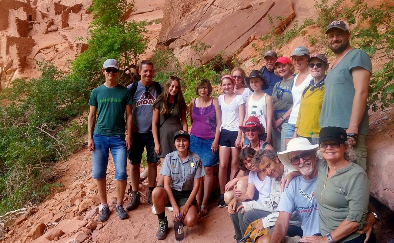 A group of visitors on one of the guided Betatakin tours.