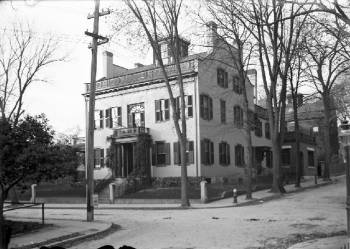 Gideon Allen House, image courtesy of the New Bedford Whaling Museum