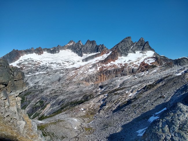 The jagged Picket Range