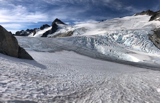 08-11-2021 Neve Glacier