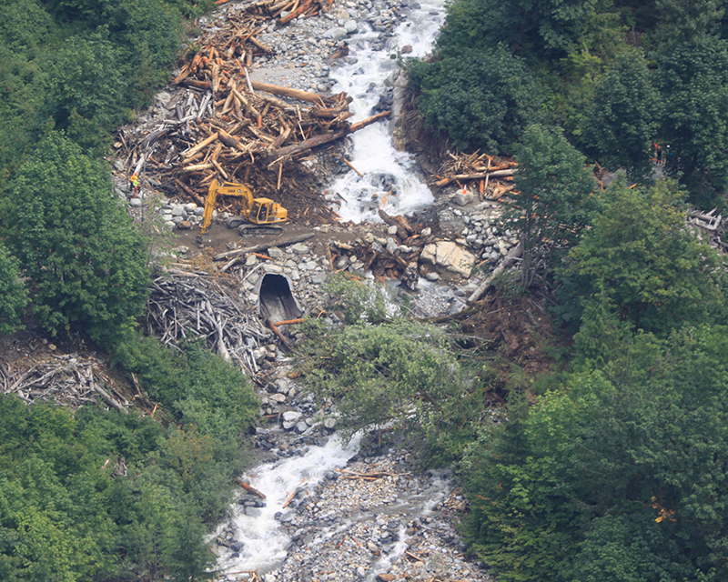 Aerial view of work in-progress on temporary crossing. Photo: NPS/Kevork Arackellian