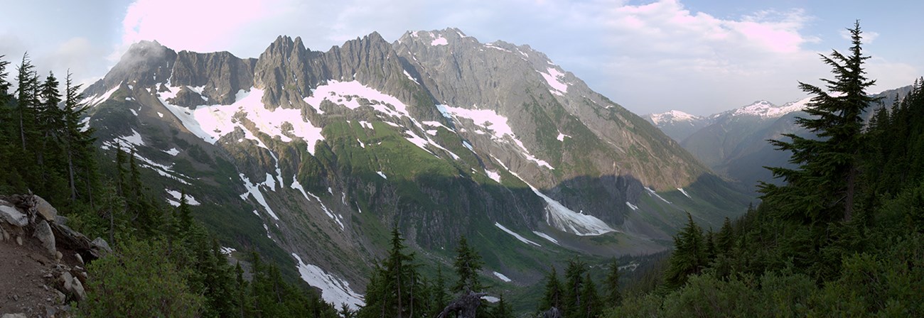 Cascade Pass and Johannesburg - NPS/Michael Silverman