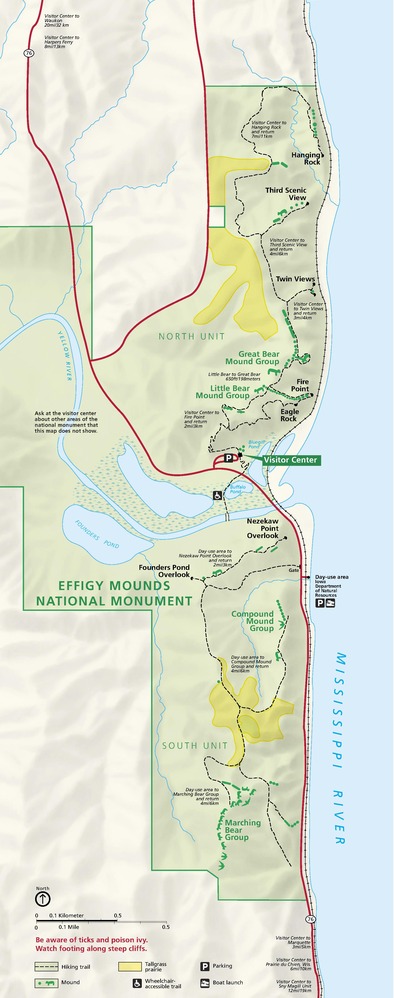 Map of Effigy Mounds National Monument in Iowa. The long, narrow park area, shown in green, lies west of the Mississippi River, which is shown in blue along the right side of the map.