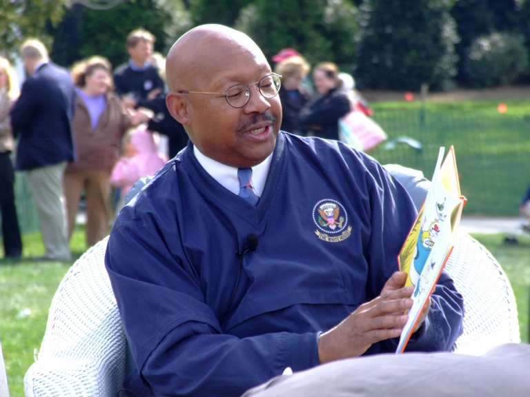 HUD Secretary Alphonso Jackson in the reading nook 