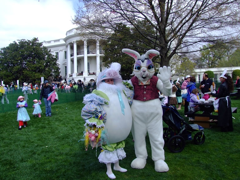 Easter Egg Roll Strolling Characters