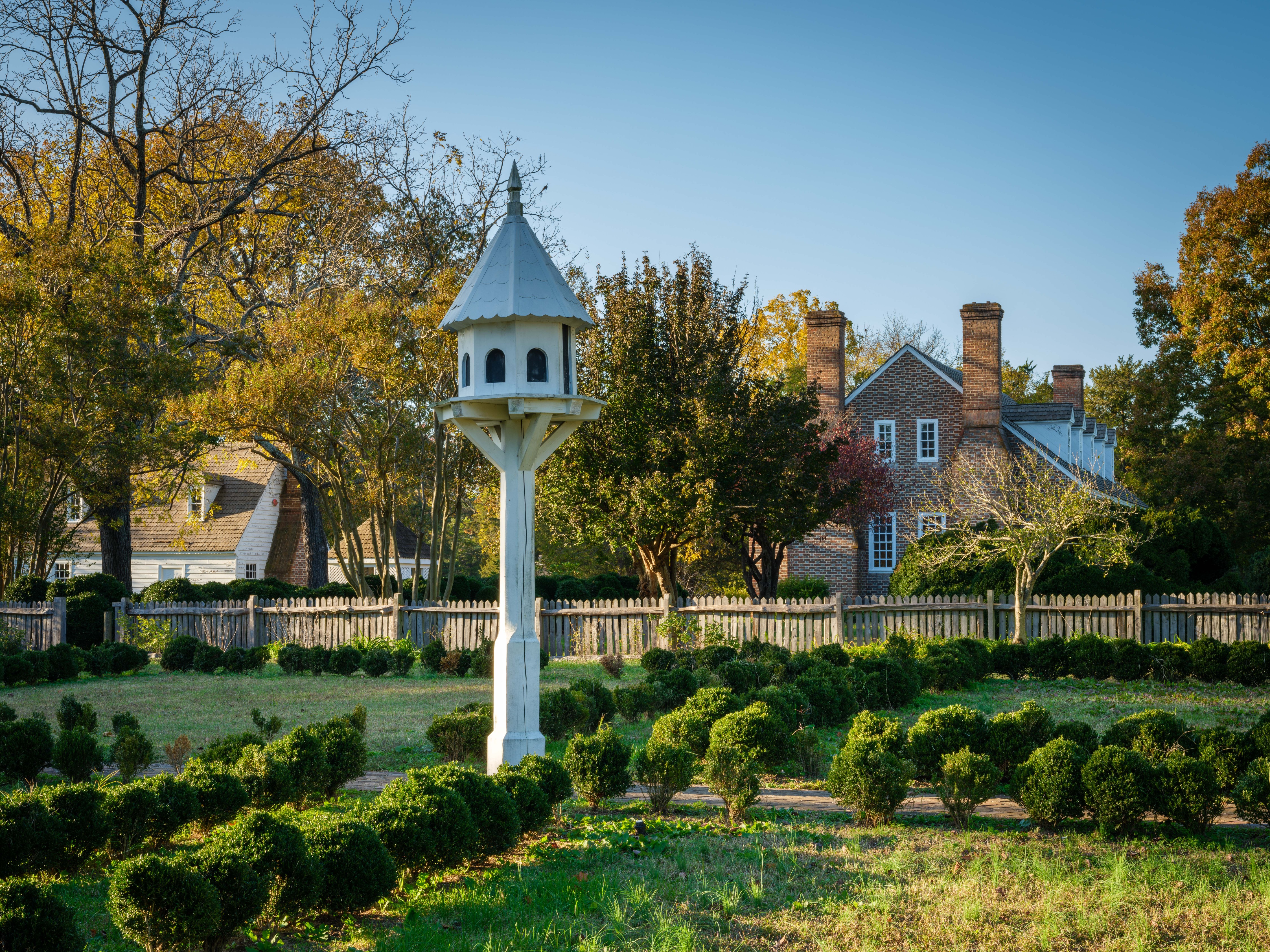 Colonial Revival Garden Images