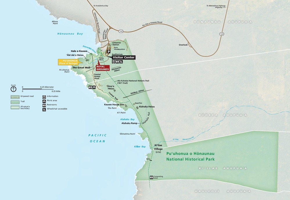 Map of Puʻuhonua o Hōnaunau National Historical Park on the Island of Hawaiʻi in Hawaii. The park areas are edged in green around blue interiors. Surrounding areas are frost green and water is shown in blue.