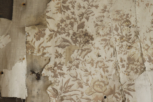 peeling wall paper